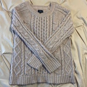 American Eagle Outfitters Sweater